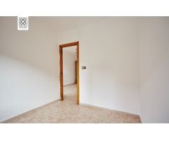 PISO EN VENTA EN CALLE SICILIA, SANTA COLOMA