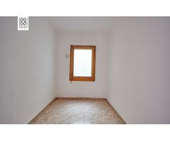 PISO EN VENTA EN CALLE SICILIA, SANTA COLOMA