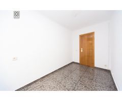 PISO EN VENTA C/ MONTURIOL