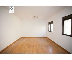 PISO EN VENTA EN CALLE CADI, BARCELONA