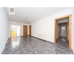 PISO EN VENTA EN CALLE SICILIA, SANTA COLOMA DE GRAMANET