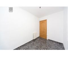 PISO EN VENTA EN CALLE SICILIA, SANTA COLOMA DE GRAMANET