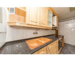 PISO EN VENTA EN CALLE SICILIA, SANTA COLOMA DE GRAMANET