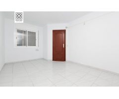 PISO EN VENTA EN PSG. VALLDAURA, BARCELONA