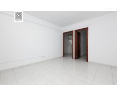 PISO EN VENTA EN PSG. VALLDAURA, BARCELONA