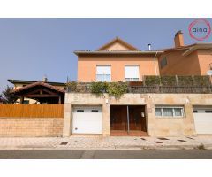 Adosado en Venta en Mutilva Baja, Navarra