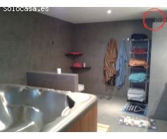 Venta nave con vivienda de 185 m² en Ezkabarte