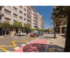 amplio piso de 150m2 útiles y 5 hab en c/abejeras,6