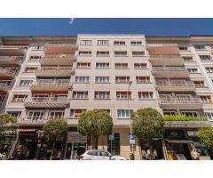 amplio piso de 150m2 útiles y 5 hab en c/abejeras,6