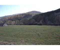 ISABA: VENTA FINCA RÚSTICA CON BORDA EN CARRETERA ISABA-BELAGUA DE 16.228,75 m2