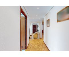 Urbanización Zizur: Venta Piso 3 dormitorios, 2 baños, plaza de garaje y trastero amueblado