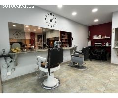 ¡Oportunidad única de alquiler de local comercial en el corazón de Iturrama!