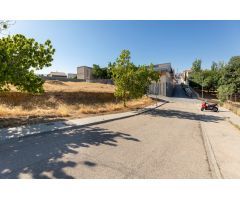 Venta de solar urbano de 258 m2 en Otura (Granada)