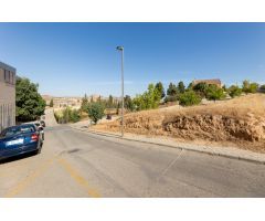 Venta de solar urbano de 258 m2 en Otura (Granada)