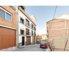 Venta de piso con trastero de 30 m2 en Algarinejo (Granada)