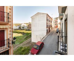 Venta de piso con trastero de 30 m2 en Algarinejo (Granada)
