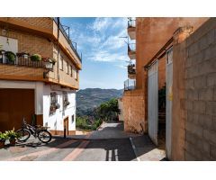Venta de solar urbano de 222 m2 en Lanjarón (Granada)