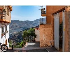 Venta de solar urbano de 222 m2 en Lanjarón (Granada)