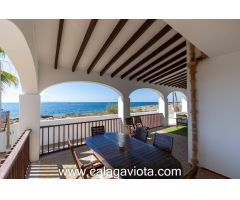 Espectacular chalet frente al mar con licencia vacacional