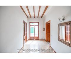 Casa con gran potencial en Es Llombards