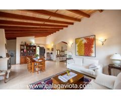 Encantador chalet con gran terreno a solo 2 minutos de Ses Salines