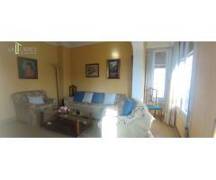Vivienda  con tres dormitorios en la Plaza del Ayuntamiento
