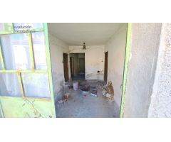 Casa con terreno en Las Quintanillas,para reformar.
