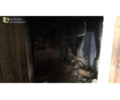 Casa con terreno en Las Quintanillas,para reformar.