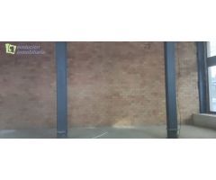 LOCAL DIAFANO CON ESCAPARATE EN CENTRO DE BURGOS
