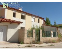 PROMOCION DE VIVIENDAS ADOSADAS EN CARDEÑADIJO, BURGOS