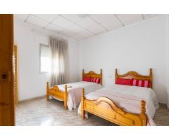CASA CON TERRENO EN BARRIO DEL PROGRESO