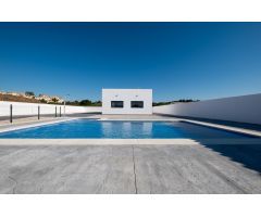OBRA NUEVA CHALET INDEPENDIENTE DISTRIBUIDO EN UNA SOLA PLANTA