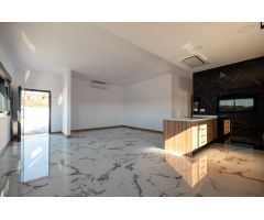 OBRA NUEVA CHALET INDEPENDIENTE DISTRIBUIDO EN UNA SOLA PLANTA