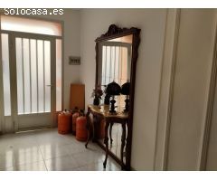 Casa con varias terrazas, lista para entrar a vivir