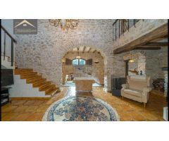 MAGNIFICO CASTILLO EN RELLEU (ALICANTE)