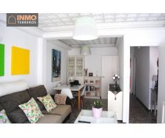 Coqueto apartamento de 2 dormitorios a sólo 300 metros del mar.