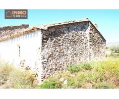 Dos cortijos por el precio de uno en Almendricos, Lorca.