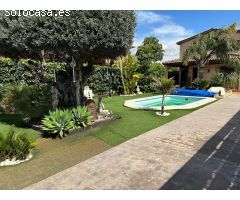 ¡Vivienda de ensueño en El Raal, Murcia! Chalet independiente con piscina.
