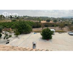 Se vende fantástico chalet independiente en Chiva !!