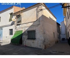 CASA DE PUEBLO PARA DERRIBO O REFORMA INTEGRAL  REF.- 3729