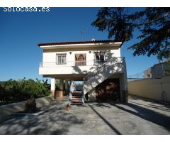 MAGÑIFICO CHALET EN BENAFER, EN EL CENTRO DEL PUEBLO.