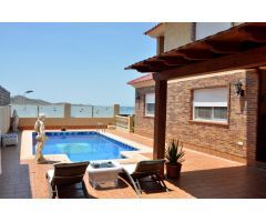 FANTASTICO CHALET EN PRIMERA LINEA DE  PLAYA DEL ***MAR MENOR***, ESPETACULARES VISTAS.