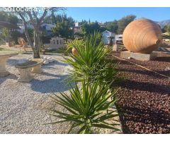 VENTA DE ESPECTACULAR CHALET EN CREVILLENTE, ALICANTE