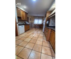 VENTA DE CASA UNIFAMILIAR EN ELDA, CENTRO. MUY BUENAS CALIDADES Y EXCELENTE UBICACIÓN