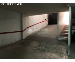 VENTA DE PLAZA DE APARCAMIENTO, COCHE Y 8 MOTOS