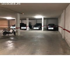 VENTA DE PLAZA DE APARCAMIENTO, COCHE Y 8 MOTOS