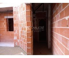 VENTA DE CASA EN MONÓVAR , OBRA NUEVA SIN ACABAR