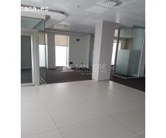 SE ALQUILA LOCAL COMERCIAL EN PLENO CENTRO DE NOVELDA MUY LUMINOSO