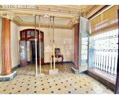 CASA HISTÓRICA EN EL CENTRO DE ASPE SITUADA EN LA PLAZA MAYOR FRENTE A LA BASÍLICA