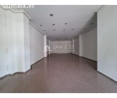 SE VENDE LOCAL COMERCIAL EN NOVELDA EN ZONA MARIA CRISTINA (ALICANTE)